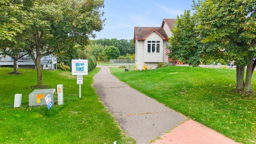 2486 Bridgewater Place S, Cambridge, MN 55008