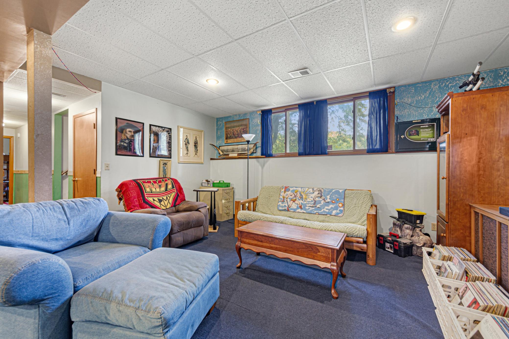 Family Room Detail