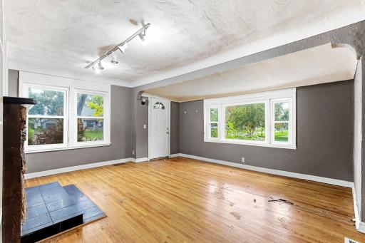 2526 2nd Street N, North Saint Paul, MN 55109