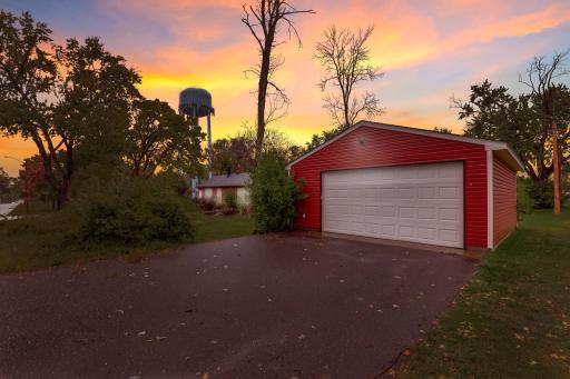 2526 2nd Street N, North Saint Paul, MN 55109