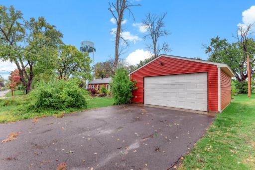 2526 2nd Street N, North Saint Paul, MN 55109