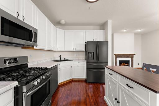 6750 158th Street W, Apple Valley, MN 55124