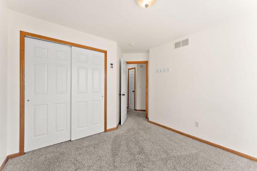 6750 158th Street W, Apple Valley, MN 55124