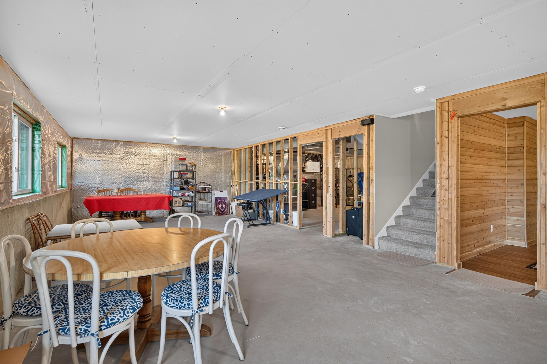 8069 183rd St W (35).jpg