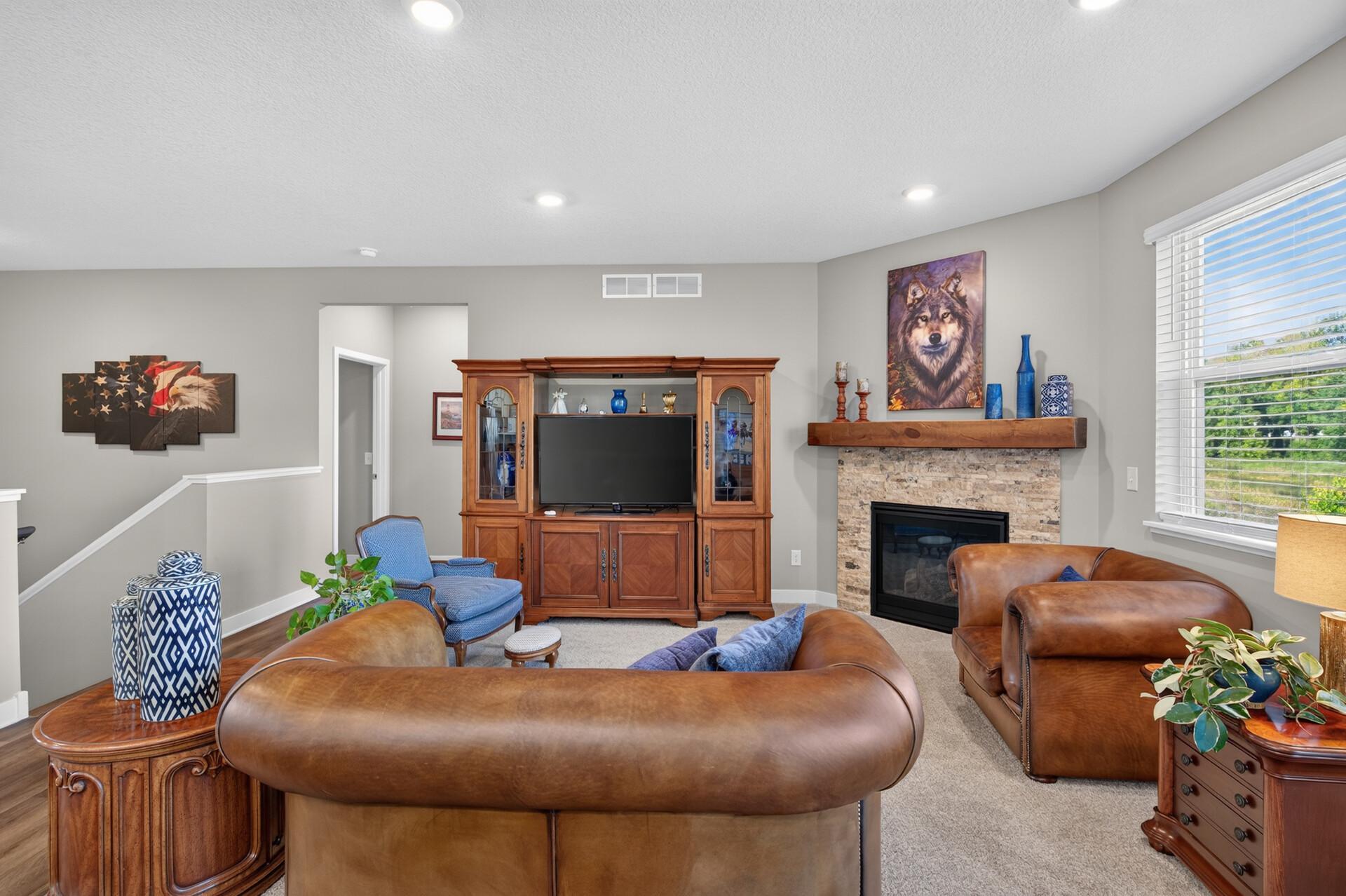 8069 183rd St W (11).jpg