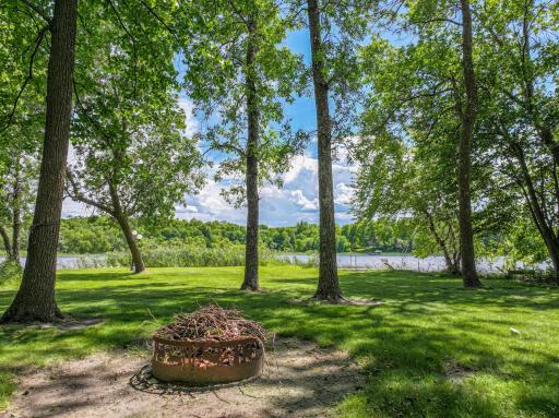 Large Private Backyard on the Lake