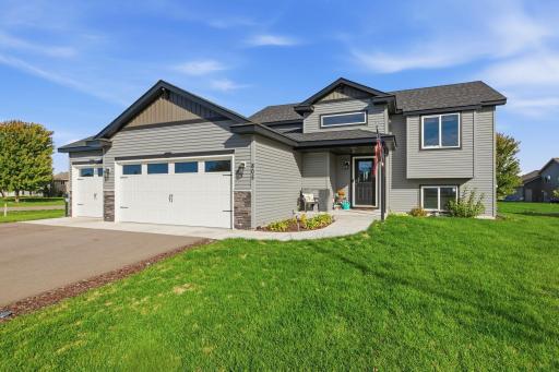 805 2 1/2 Avenue SW, Rice, MN 56367