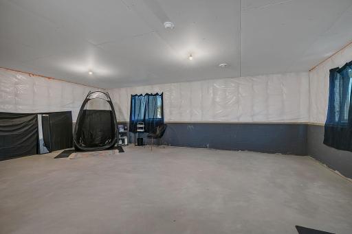 805 2 1/2 Avenue SW, Rice, MN 56367