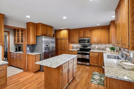 15370 80th Place N, Maple Grove, MN 55311