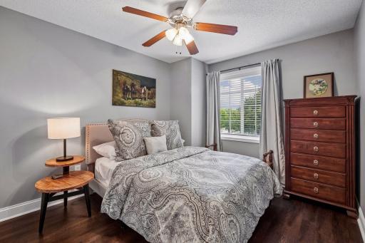 18185 Warbler Lane, Eden Prairie, MN 55346