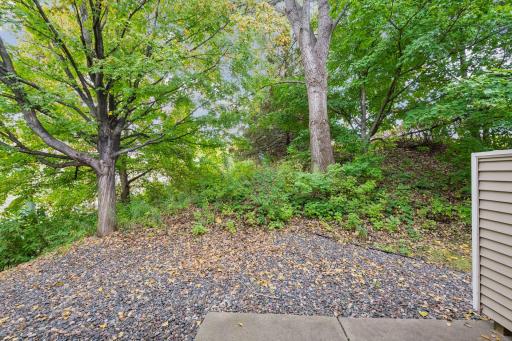 18185 Warbler Lane, Eden Prairie, MN 55346