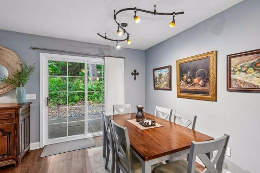18185 Warbler Lane, Eden Prairie, MN 55346