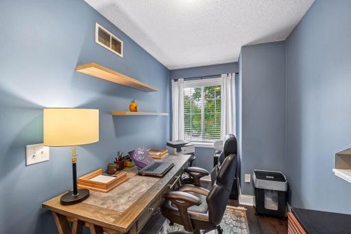 18185 Warbler Lane, Eden Prairie, MN 55346