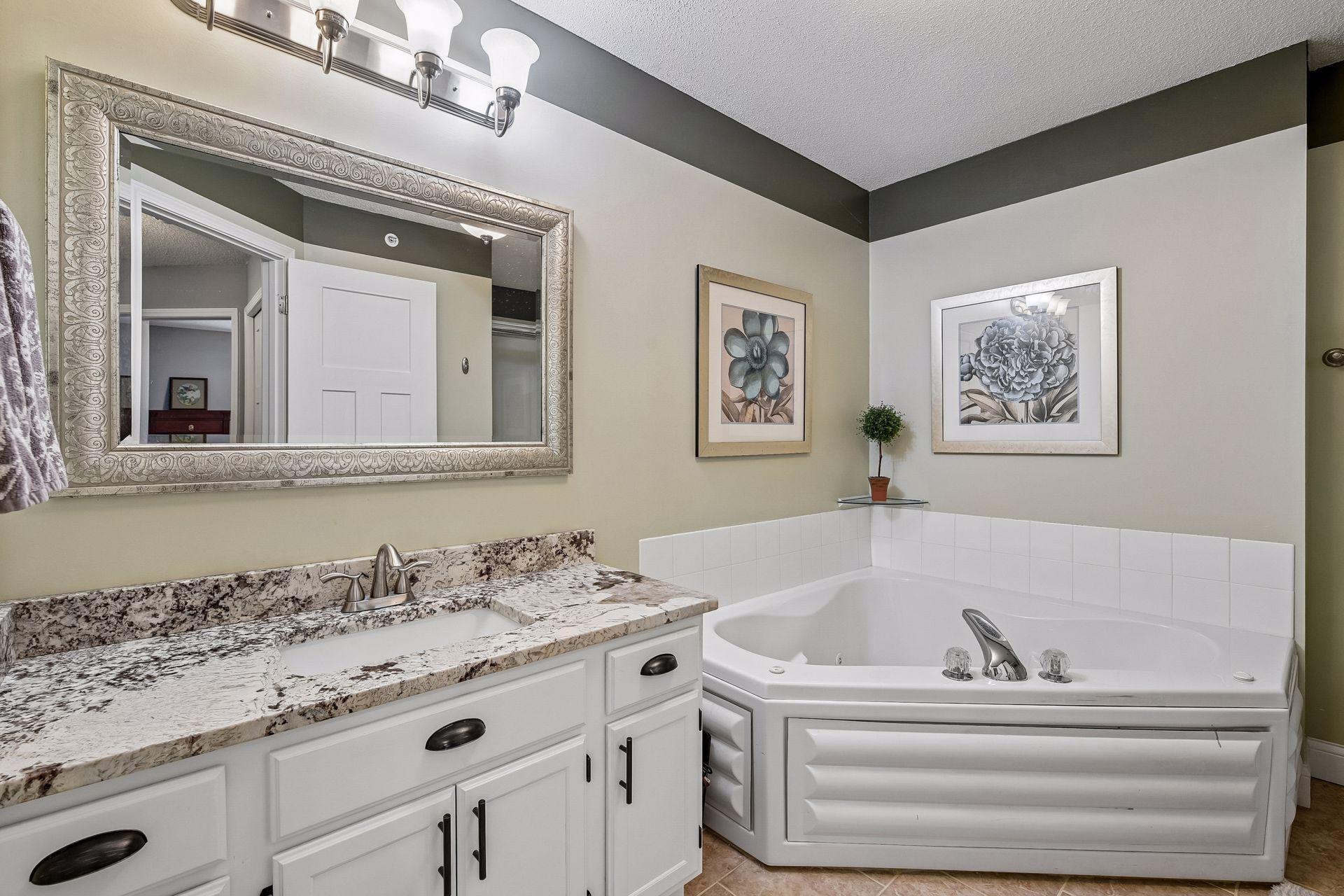 Jetted tub