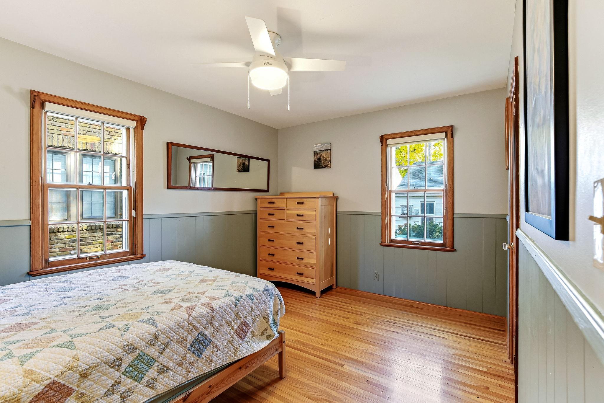 19-web-or-mls-5745-12th-Ave-19.jpg