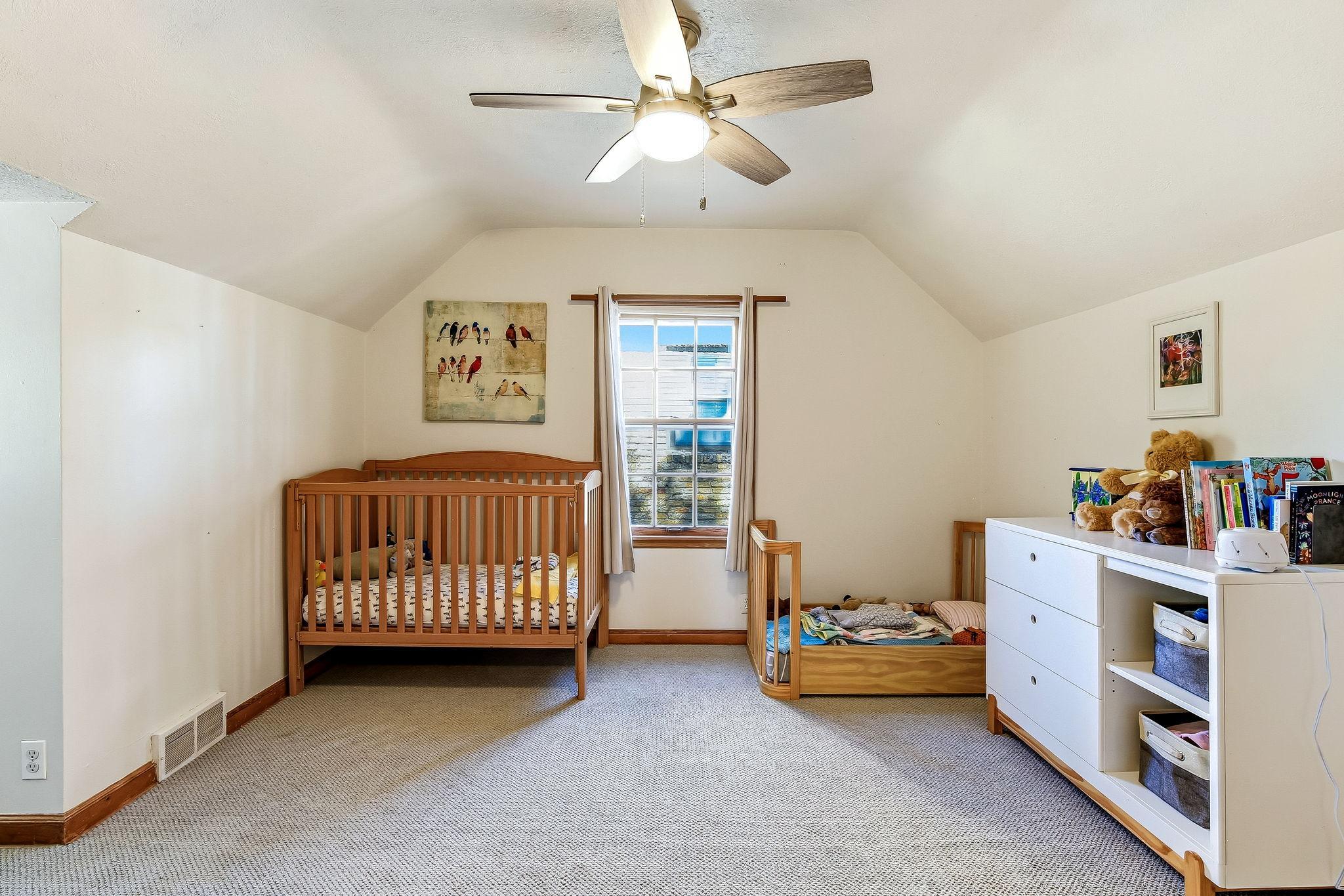 30-web-or-mls-5745-12th-Ave-30.jpg