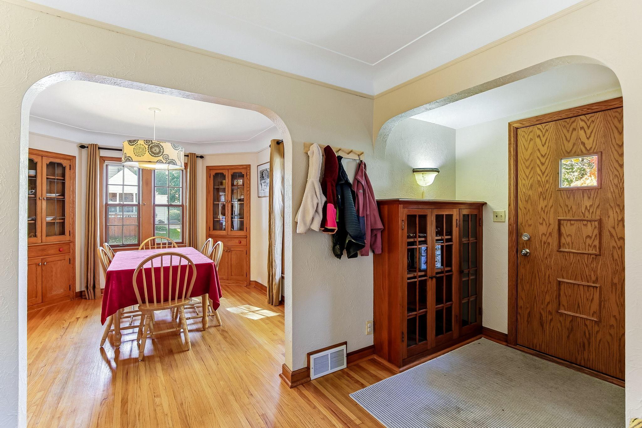 8-web-or-mls-5745-12th-Ave-08.jpg