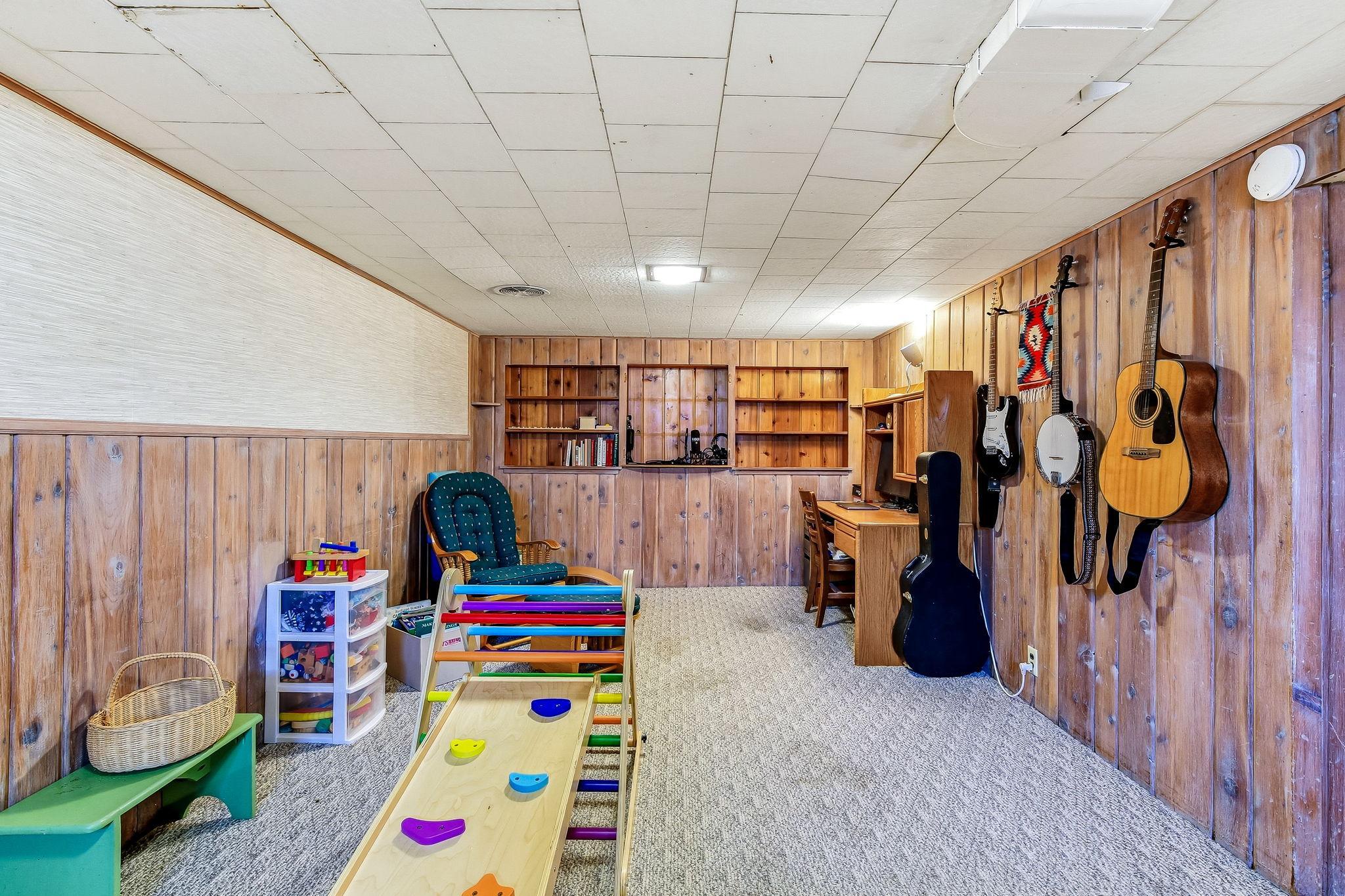 35-web-or-mls-5745-12th-Ave-35.jpg