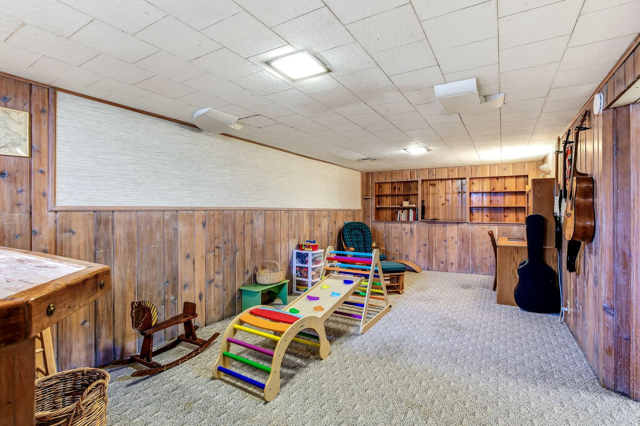 34-web-or-mls-5745-12th-Ave-34.jpg