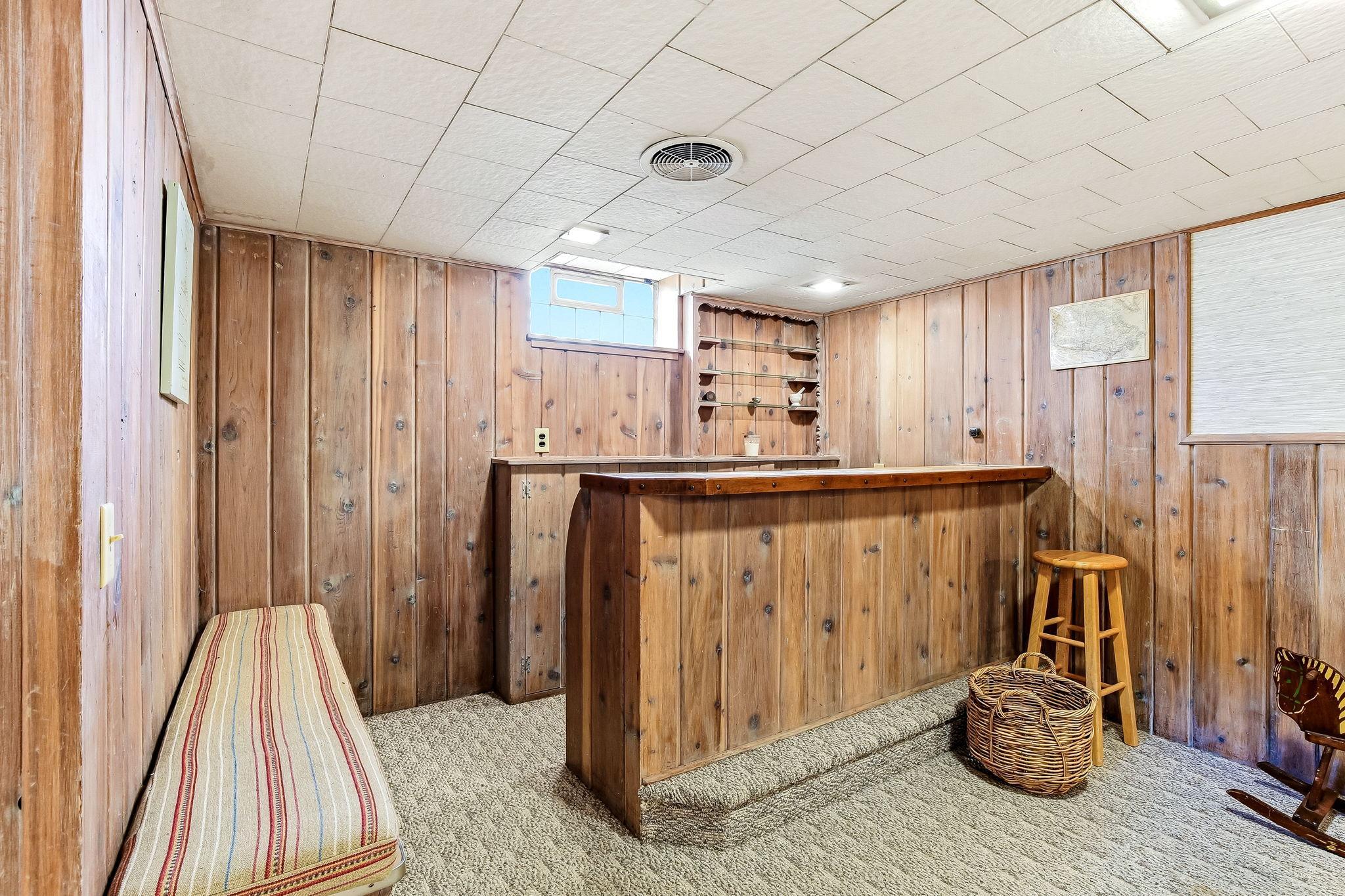 37-web-or-mls-5745-12th-Ave-37.jpg