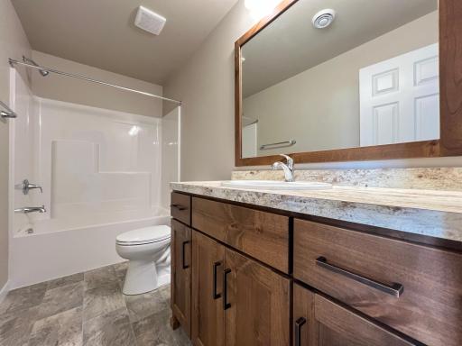 6776 32nd Street S, Fargo, ND 58104