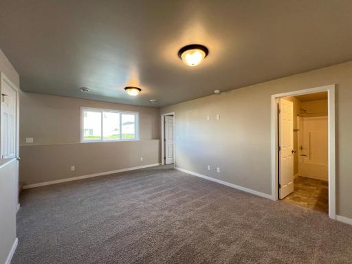 6776 32nd Street S, Fargo, ND 58104
