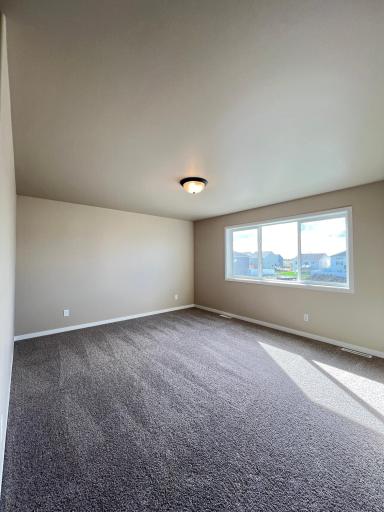 6776 32nd Street S, Fargo, ND 58104