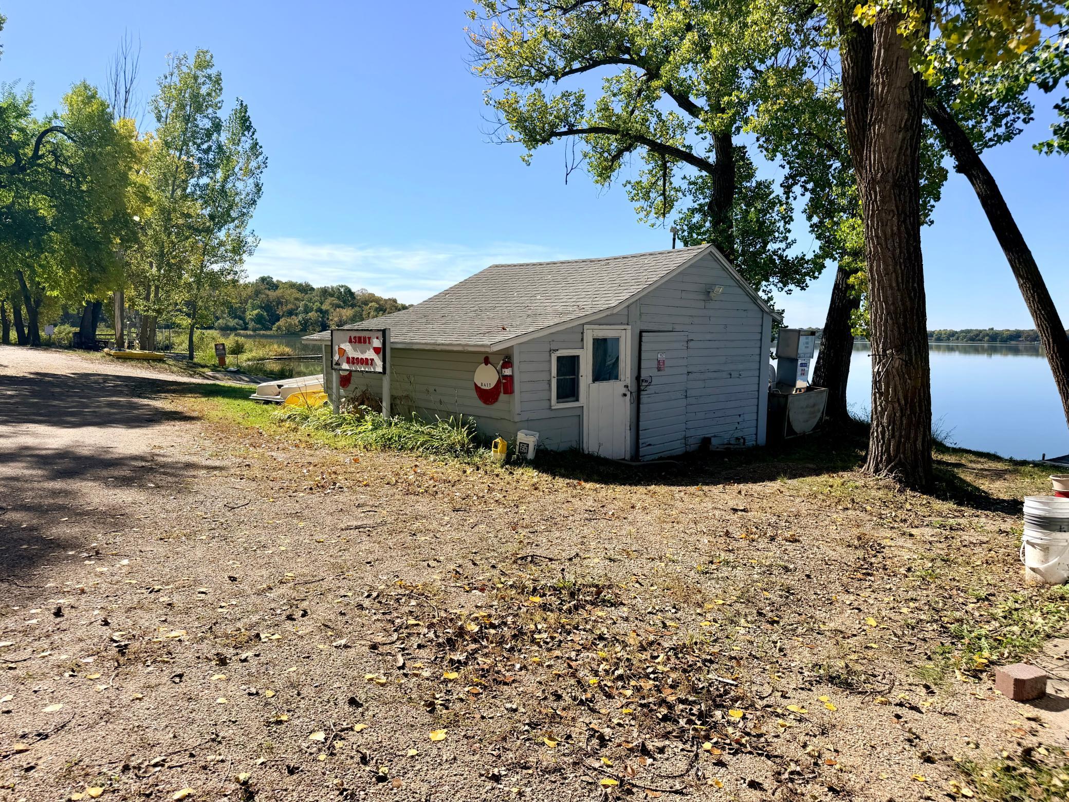 Bait Building