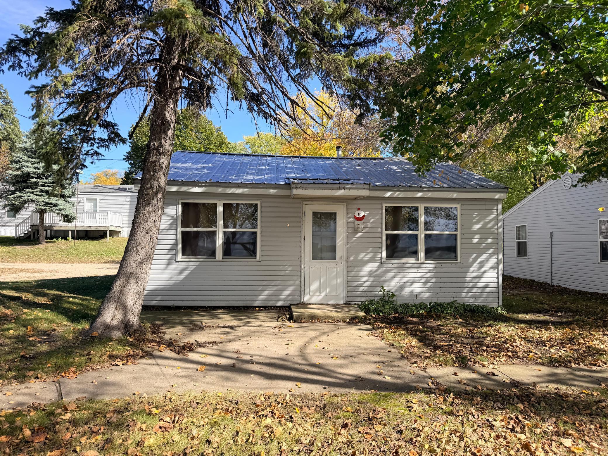 Cabin 10