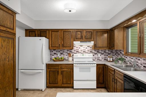 6775 W 192nd Avenue, Eden Prairie, MN 55346