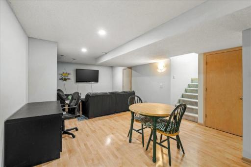 220 Baker Street E, Saint Paul, MN 55107