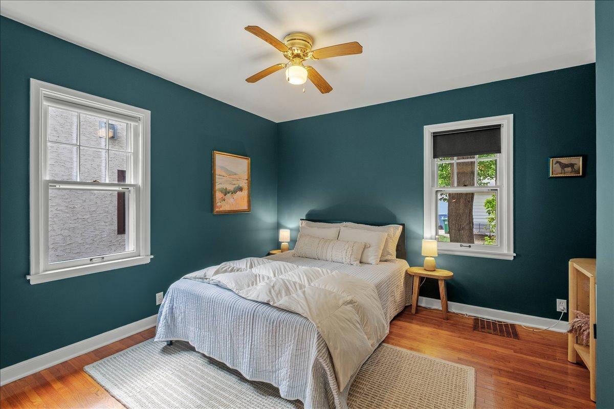 13-2834 44th Ave S-0013.jpg