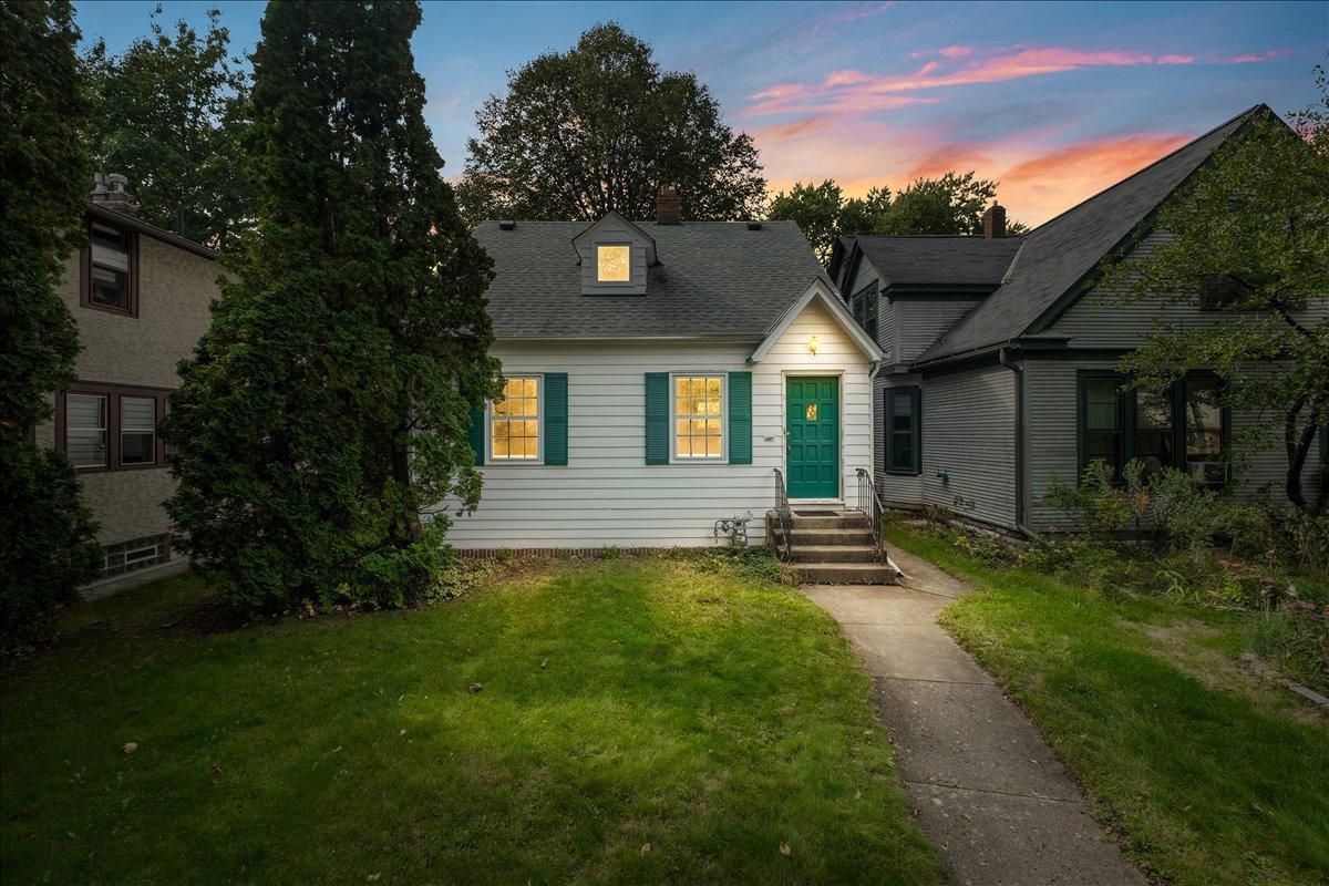 Property photo for 2834 44th Avenue S, Minneapolis, MN 55406