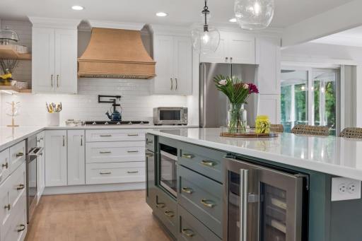 2312 Sheridan Hills Road, Wayzata, MN 55391