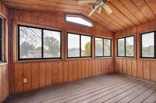 1294 105th Avenue NW, Coon Rapids, MN 55433