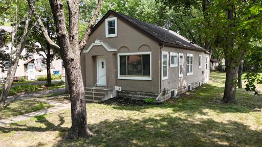 4158 Zane Avenue N, Minneapolis, MN 55422