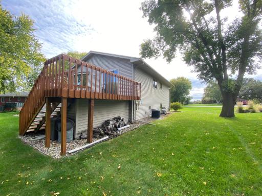 1760 48th Avenue NE, Willmar, MN 56201