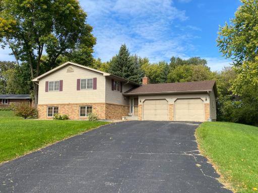 1760 48th Avenue NE, Willmar, MN 56201
