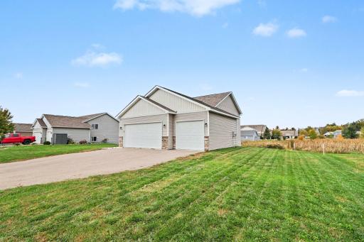 1304 Mulberry Avenue NE, Montgomery, MN 56069