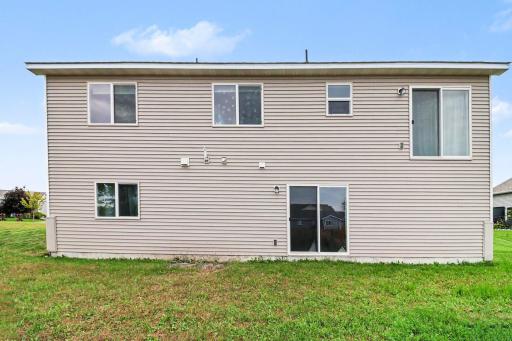1304 Mulberry Avenue NE, Montgomery, MN 56069