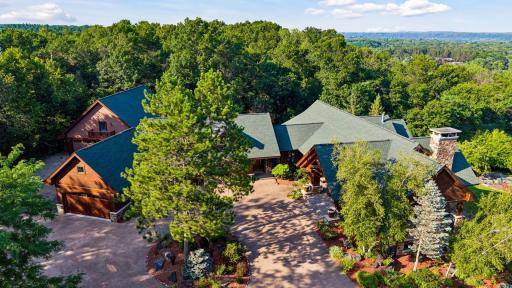 2534 Stagecoach Trail S, Afton, MN 55001