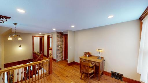 202 Broadway S, Alden, MN 56009