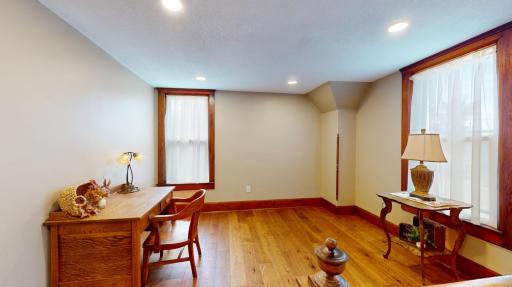 202 Broadway S, Alden, MN 56009