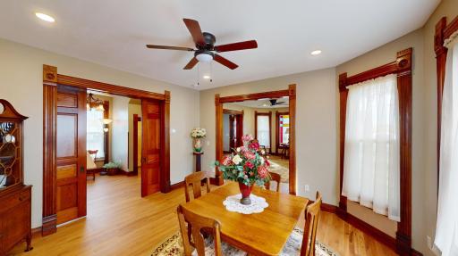 202 Broadway S, Alden, MN 56009