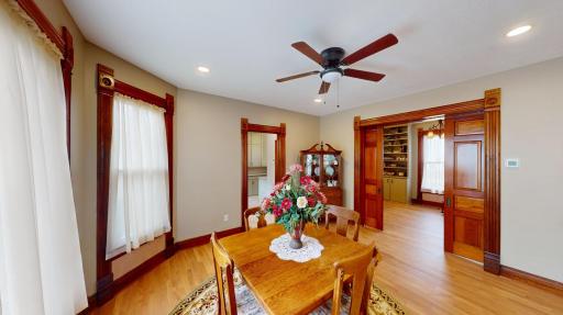 202 Broadway S, Alden, MN 56009