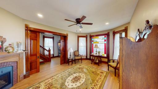 202 Broadway S, Alden, MN 56009