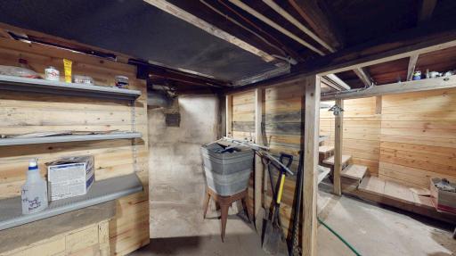 202 Broadway S, Alden, MN 56009
