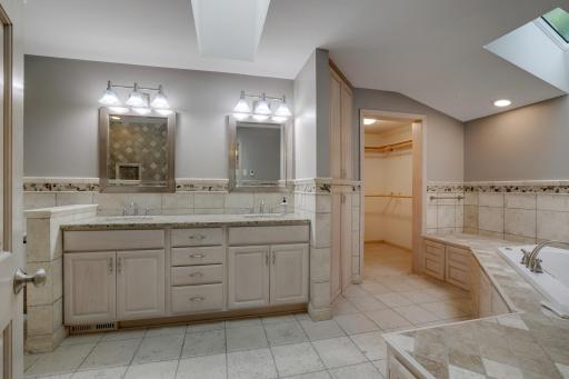 3508 Silver Lake Road NE, Saint Anthony, MN 55418