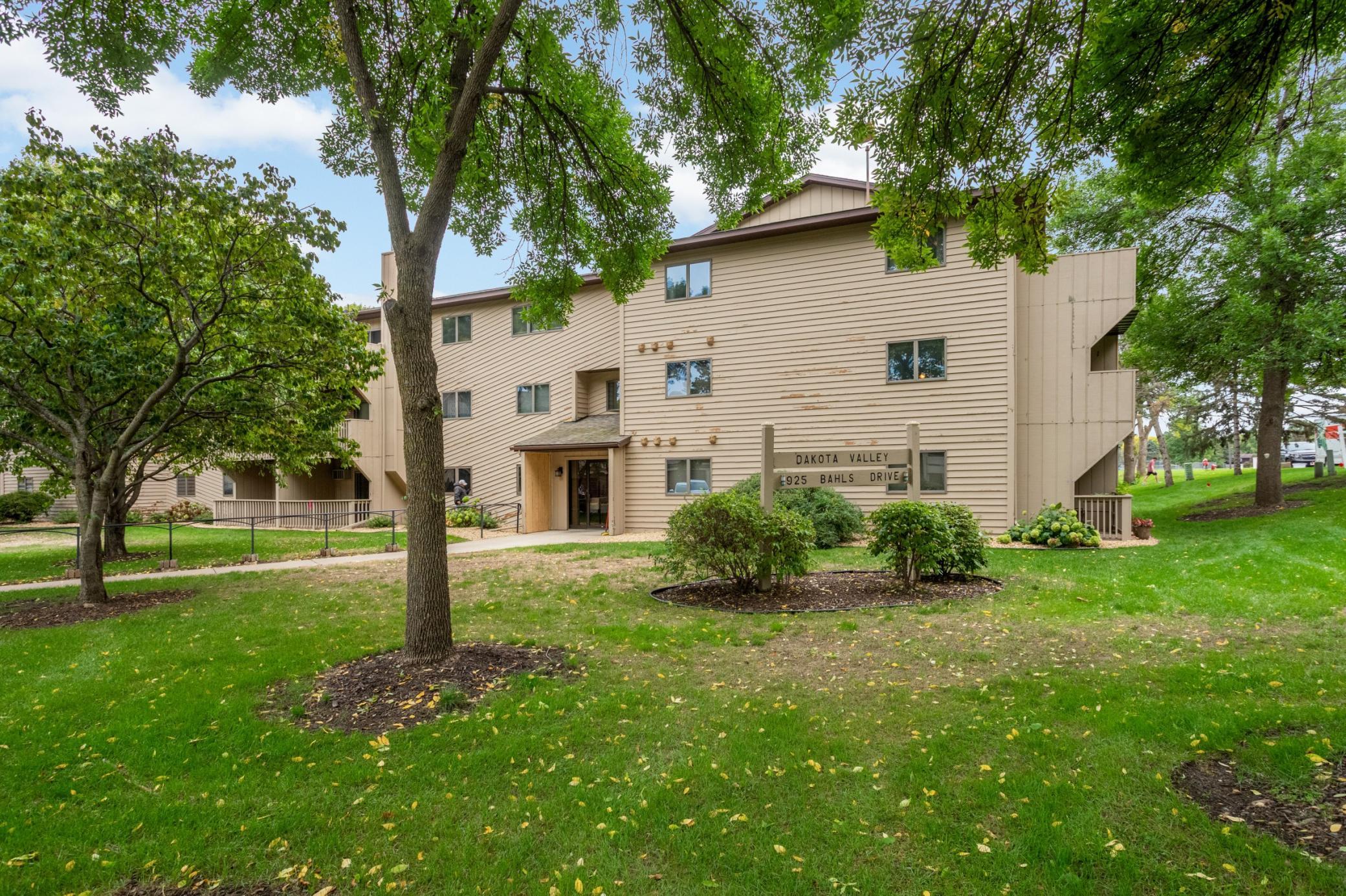Property photo for 925 Bahls Drive, 307, Hastings, MN 55033