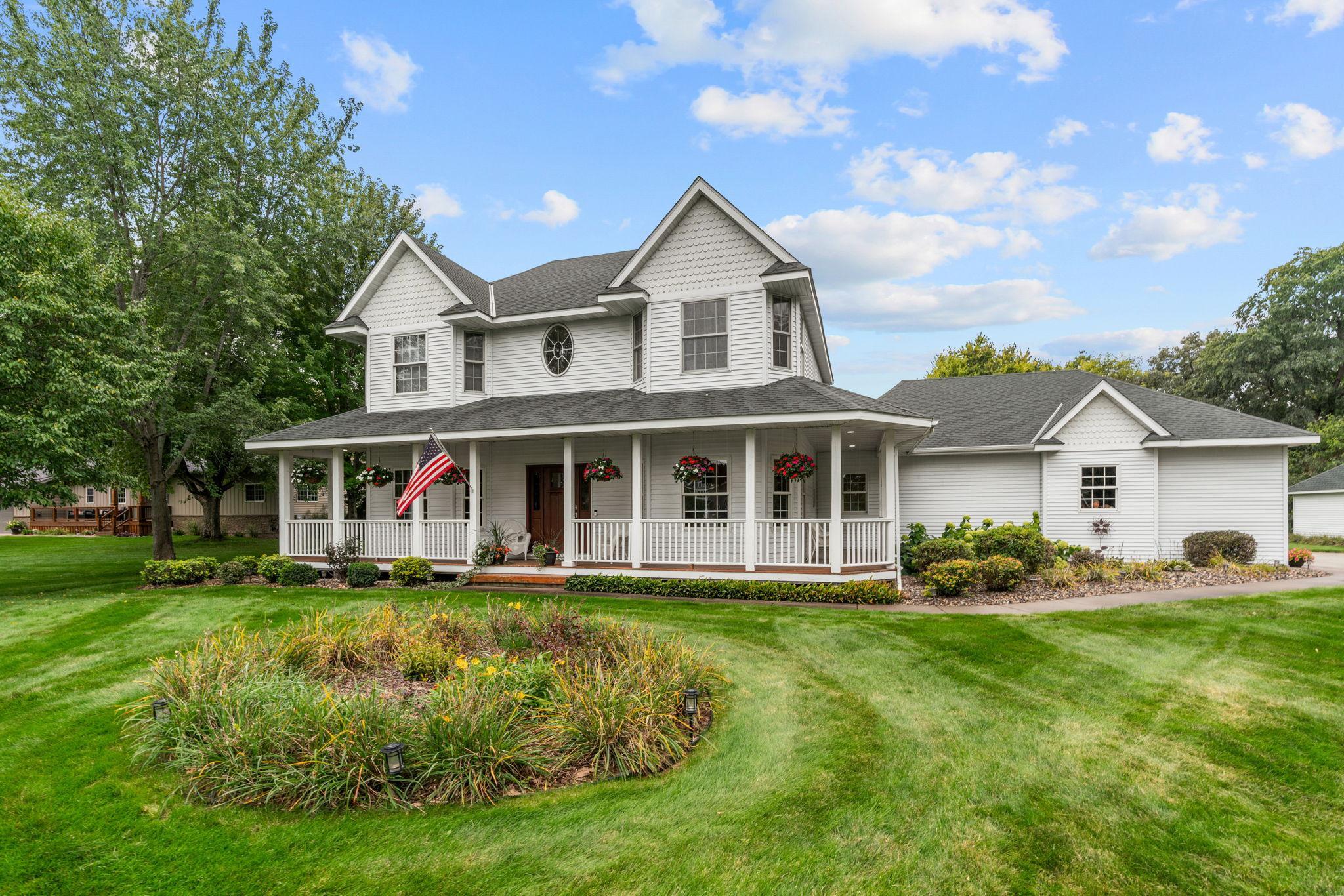 6-web-or-mls-16850 172nd St SE-6.jpg